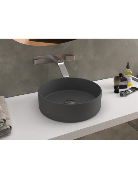 VASQUE A POSER SUR PLAN OSIRIS ART&BATH